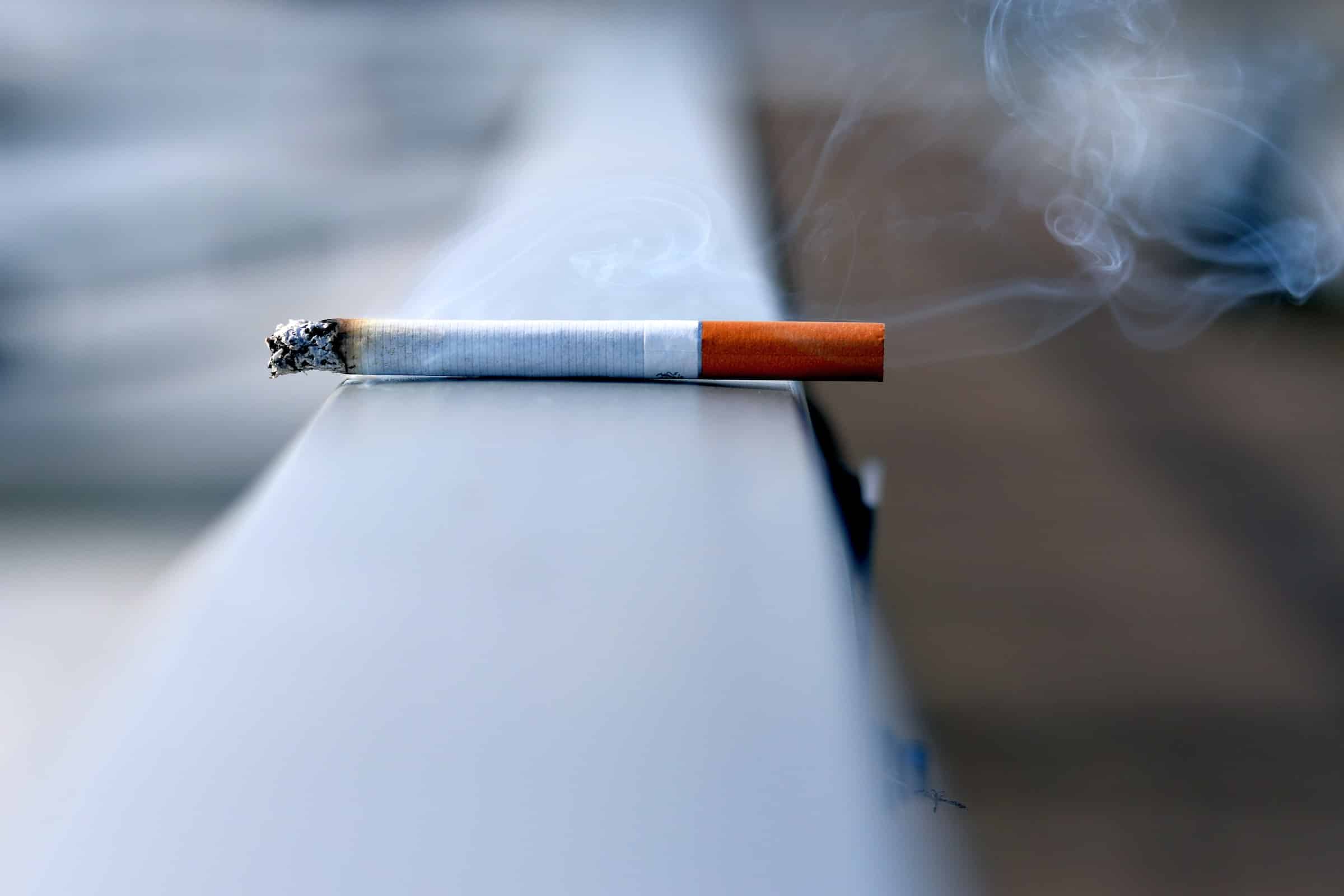Raucherzähne durch Nikotin